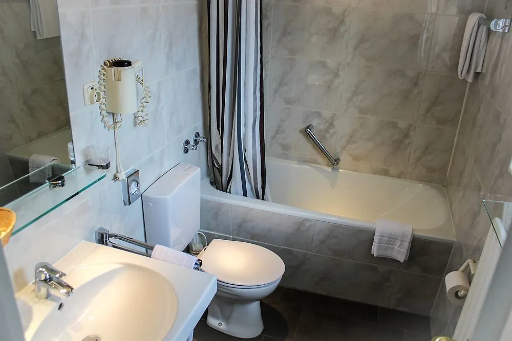City Hotel Düsseldorf 3*,  Deutschland
